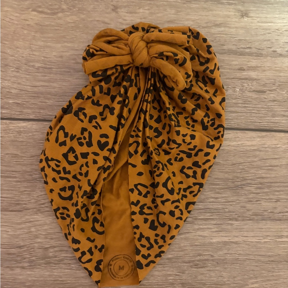 Kyte baby nutmeg leopard bunny knot